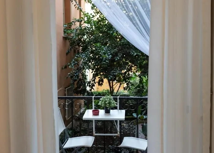 Sottosopra Chiaia 公寓