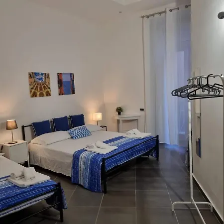 Apartment Sottosopra Chiaia *