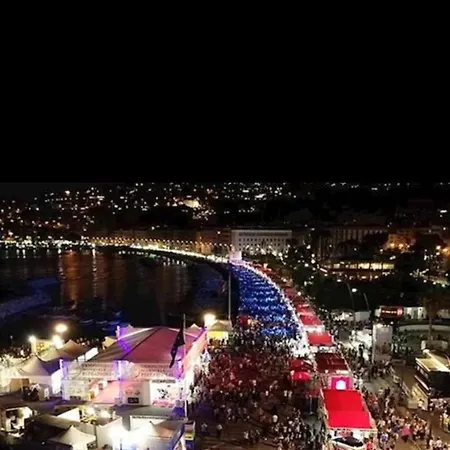 Sottosopra Chiaia Apartment