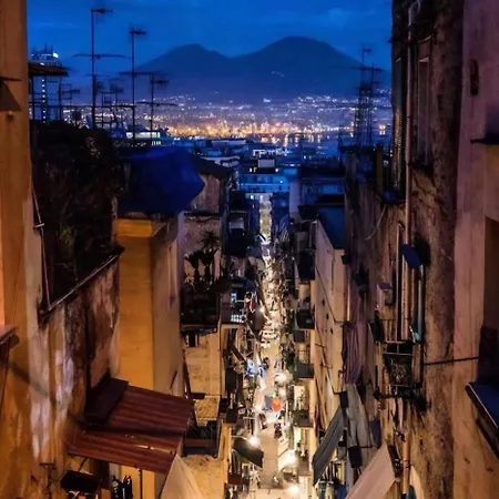 Sottosopra Chiaia Apartmán *