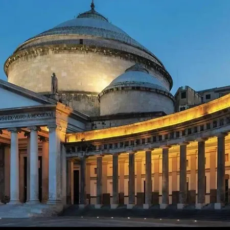 Sottosopra Chiaia Neapel